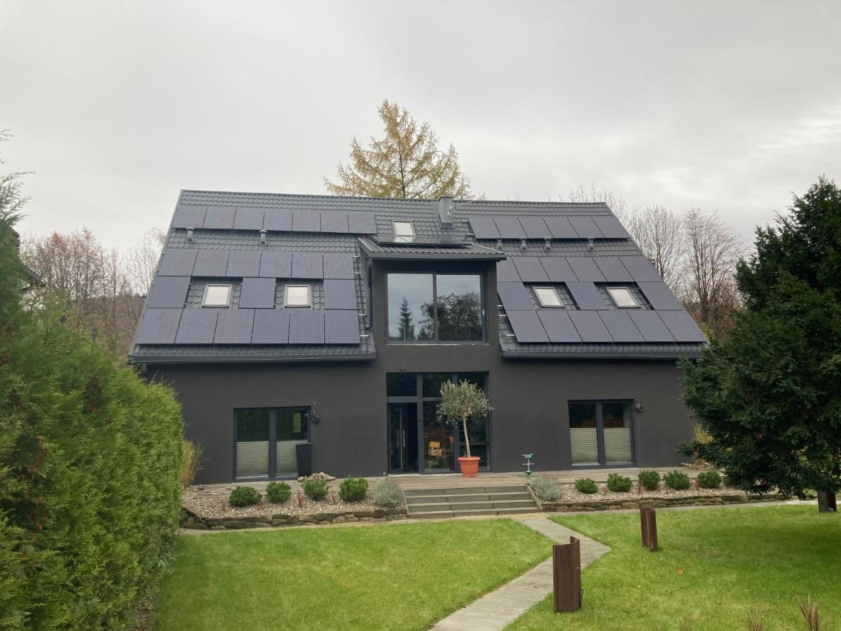 Black House 88 * Ustron